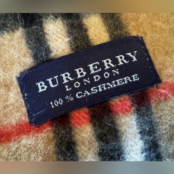 Sold❌Authentic Burberry Cashmere Scarf. - Picture 3 of 15